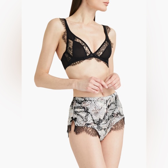 Agent Provocateur Pearle Briefs 3 - Picture 2 of 8